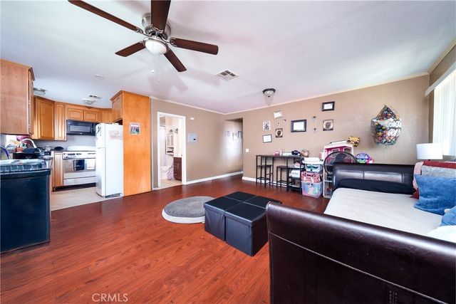 988 S Garey, Pomona, CA 91766