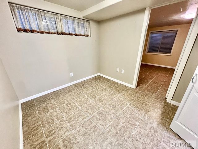 498 9th Street, Idaho Falls, ID 83404