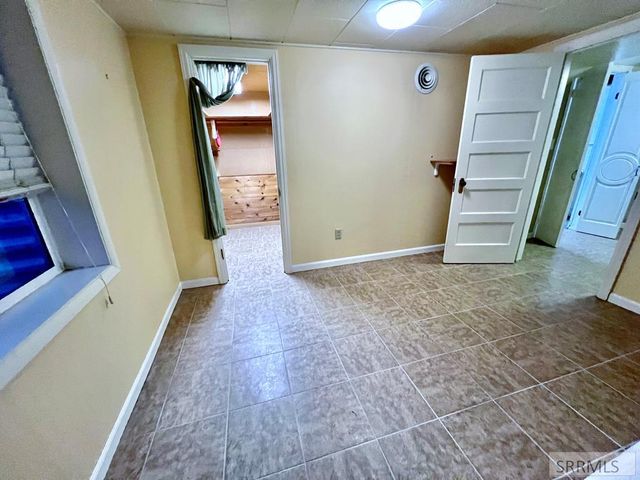 498 9th Street, Idaho Falls, ID 83404