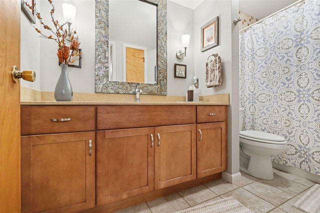 6200 Thunder Bluff Road, Kalamazoo, MI 49009