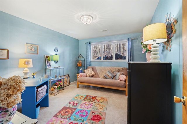 6200 Thunder Bluff Road, Kalamazoo, MI 49009