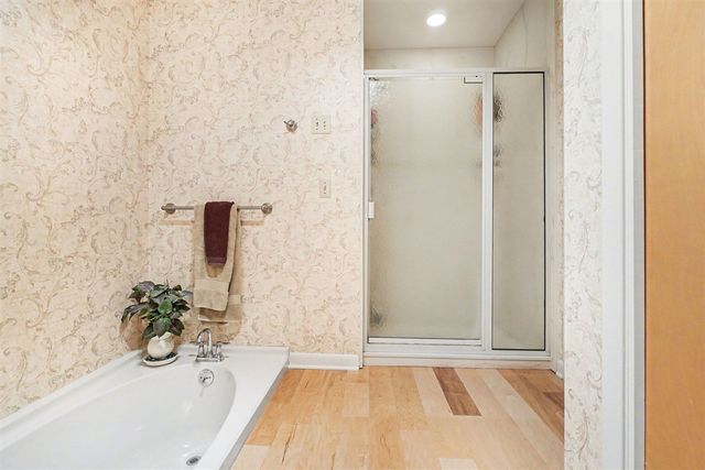 6200 Thunder Bluff Road, Kalamazoo, MI 49009