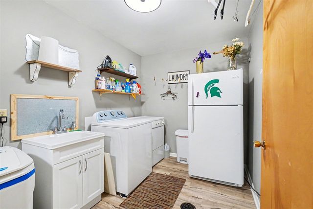 6200 Thunder Bluff Road, Kalamazoo, MI 49009