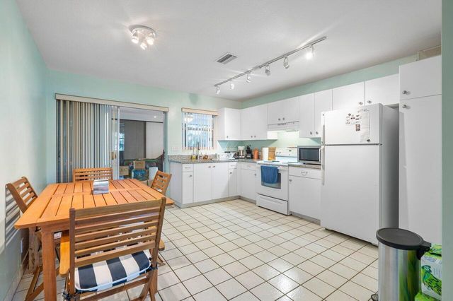 13 Sailfish Lane, Ocean Ridge, FL 33435