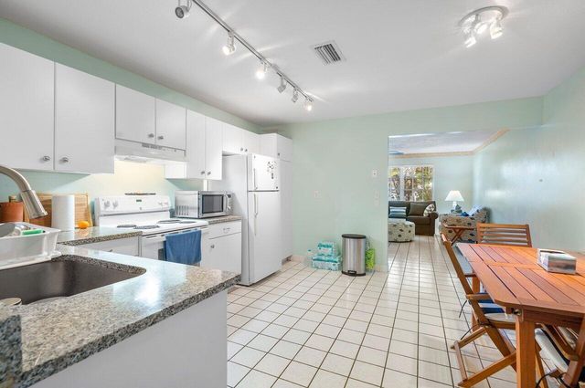 13 Sailfish Lane, Ocean Ridge, FL 33435