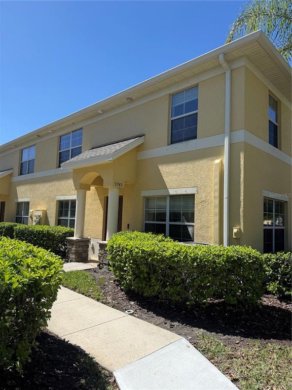 Image 2 of property listing at 9749 TRUMPET VINE LOOP, Trinity, FL 34655