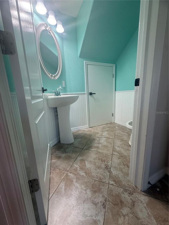 Image 13 of property listing at 9749 TRUMPET VINE LOOP, Trinity, FL 34655