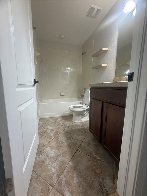 Image 22 of property listing at 9749 TRUMPET VINE LOOP, Trinity, FL 34655