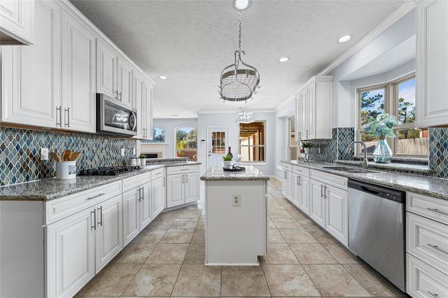 6414 Holly Canyon Court, Katy, TX 77450