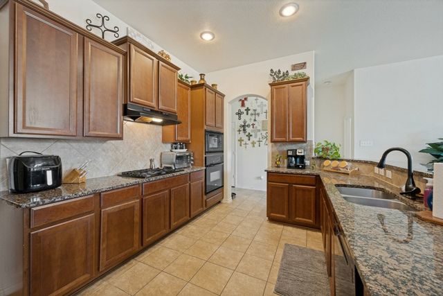 6133 Lamb Creek Drive, Fort Worth, TX 76179