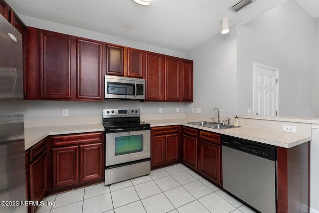 8226 GREEN PARROT Road 308, Jacksonville, FL 32256