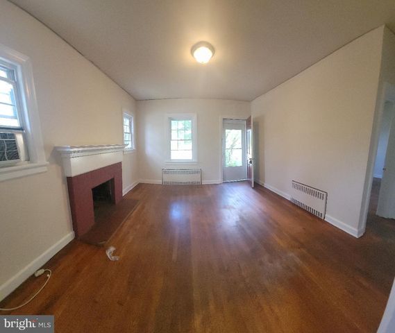 1430 FRANKLIN ST #5, Fredericksburg, VA 22401