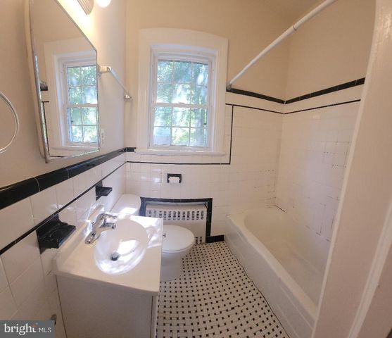 1430 FRANKLIN ST #5, Fredericksburg, VA 22401