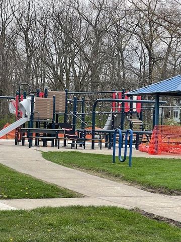 7412 Forest Ridge Drive, Schererville, IN 46375