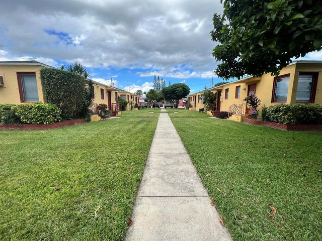 1739 Moffett Street 3, Hollywood, FL 33020