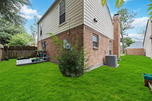 805 Chateau Place, Richmond, TX 77469