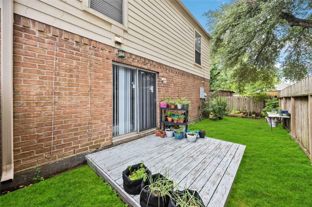 805 Chateau Place, Richmond, TX 77469