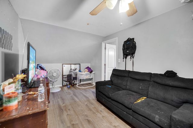 2213 N Kildare Avenue, Chicago, IL 60639