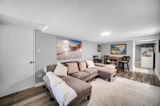 2213 N Kildare Avenue, Chicago, IL 60639