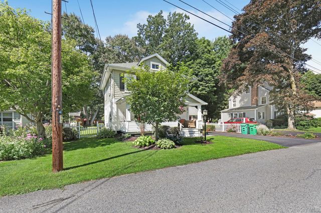 9 Garden Street, Hyde Park, NY 12538