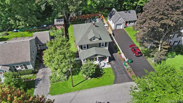 9 Garden Street, Hyde Park, NY 12538