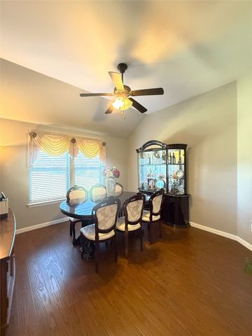 701 Sendero Drive, Arlington, TX 76002