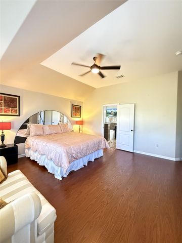 701 Sendero Drive, Arlington, TX 76002