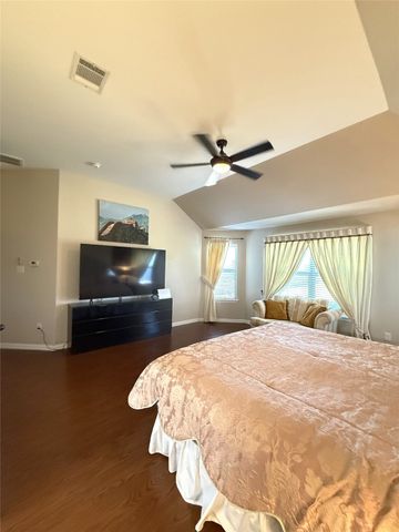 701 Sendero Drive, Arlington, TX 76002