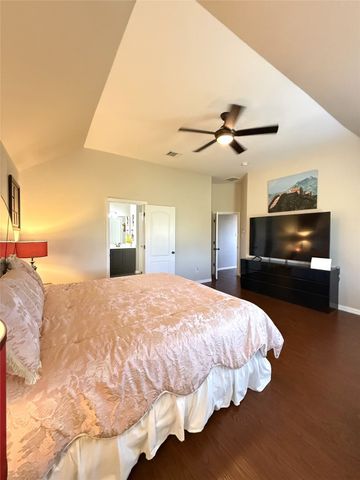 701 Sendero Drive, Arlington, TX 76002