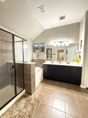 701 Sendero Drive, Arlington, TX 76002