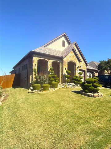701 Sendero Drive, Arlington, TX 76002