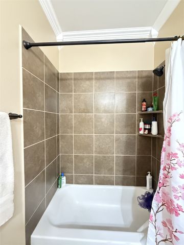701 Sendero Drive, Arlington, TX 76002