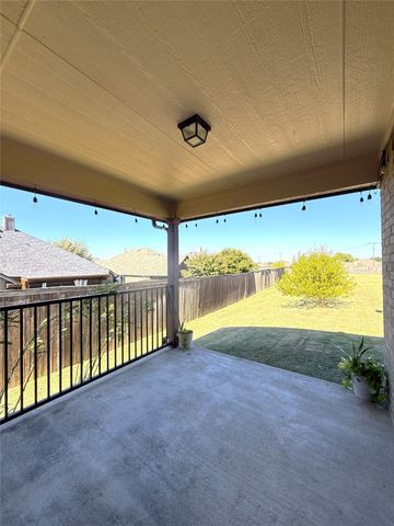 701 Sendero Drive, Arlington, TX 76002