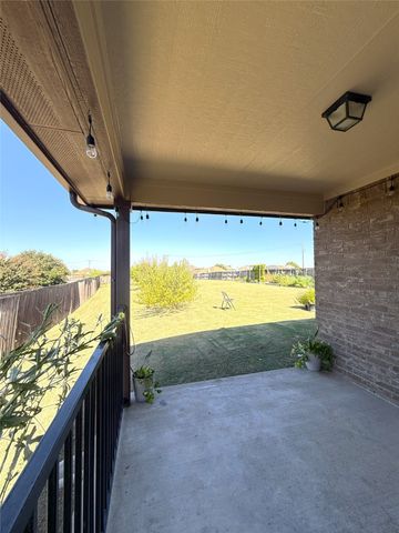701 Sendero Drive, Arlington, TX 76002