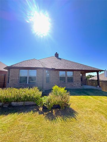701 Sendero Drive, Arlington, TX 76002