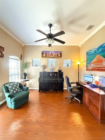 701 Sendero Drive, Arlington, TX 76002