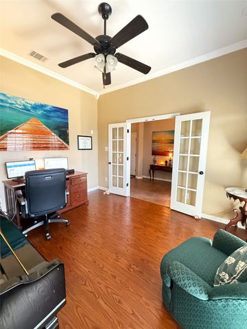 701 Sendero Drive, Arlington, TX 76002