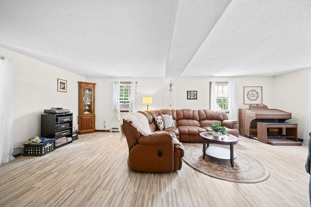 86 Mo-Sett Avenue, Goffstown, NH 03045