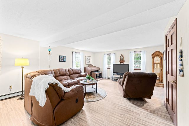 86 Mo-Sett Avenue, Goffstown, NH 03045