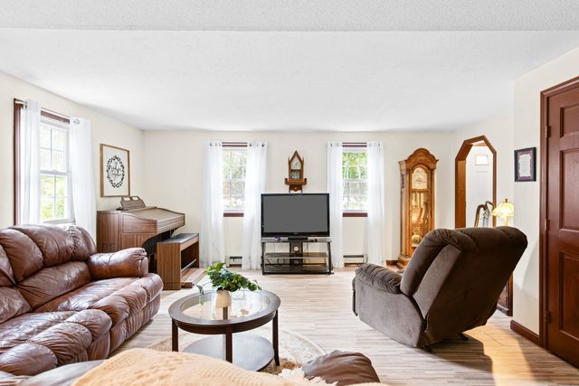 86 Mo-Sett Avenue, Goffstown, NH 03045