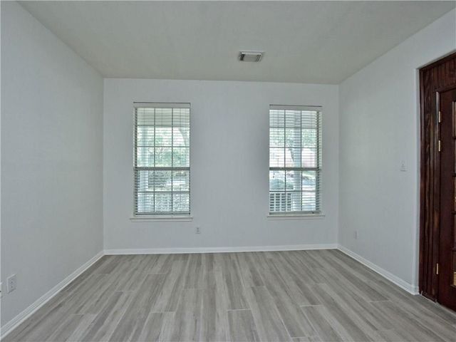 1817 Chasewood DR, Austin, TX 78727