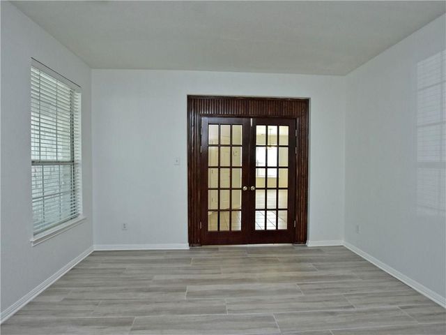 1817 Chasewood DR, Austin, TX 78727