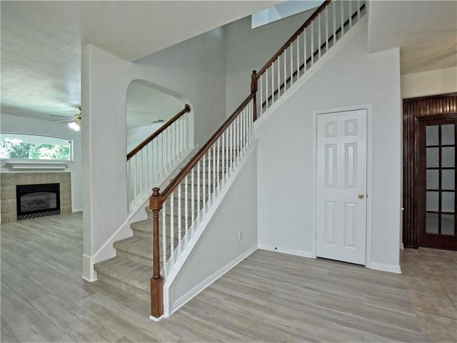 1817 Chasewood DR, Austin, TX 78727