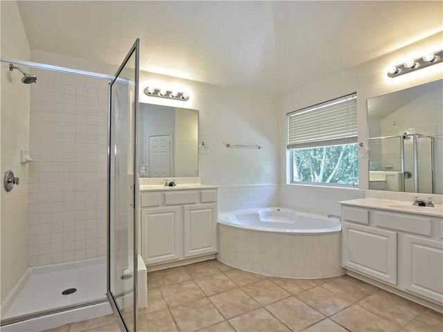 1817 Chasewood DR, Austin, TX 78727