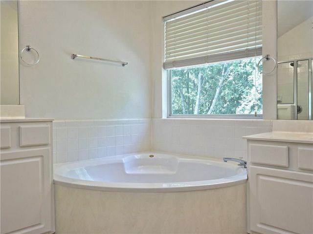 1817 Chasewood DR, Austin, TX 78727