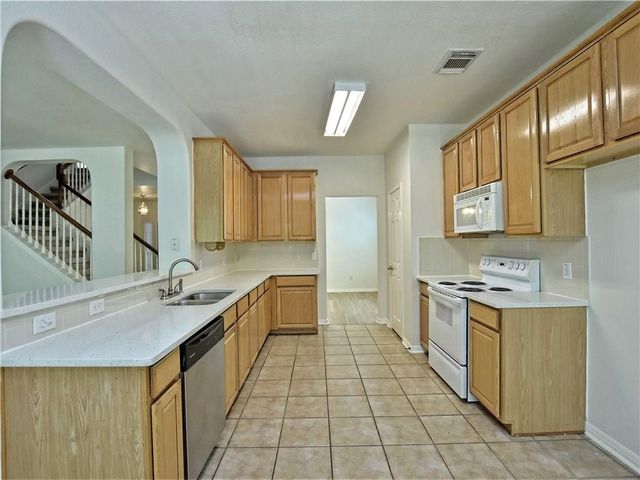 1817 Chasewood DR, Austin, TX 78727