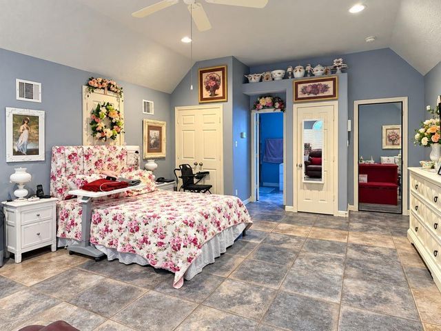 15777 Skeg Drive, Crosby, TX 77532