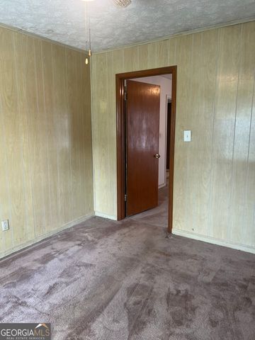 875 Dennis Dr, Forest Park, GA 30297