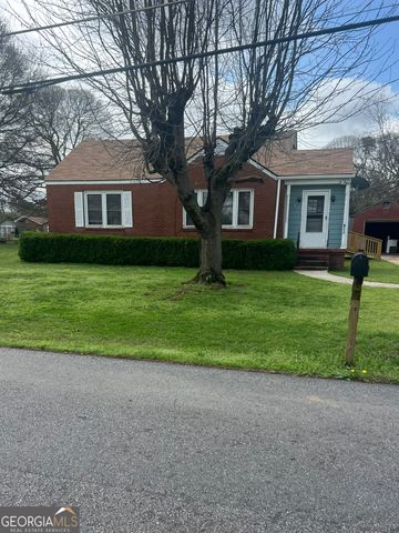 875 Dennis Dr, Forest Park, GA 30297