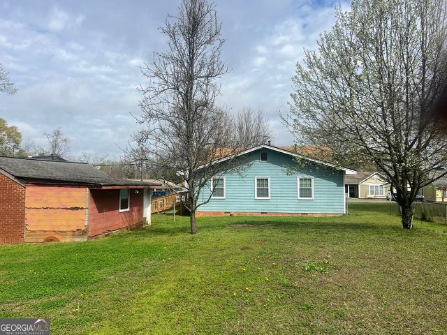 875 Dennis Dr, Forest Park, GA 30297